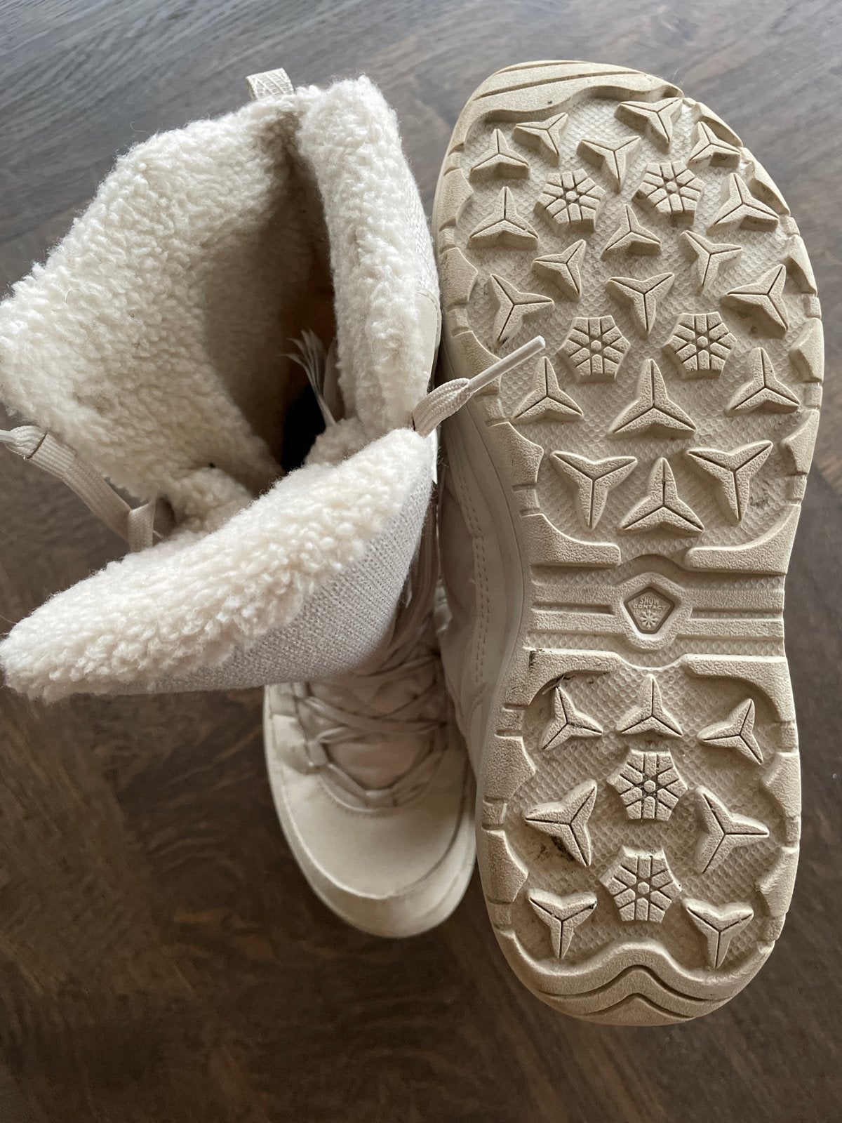Quechua Snowboots - Beige, Maat 39, Beige, Snowboots, Ophalen of Verzenden, Zo goed als nieuw