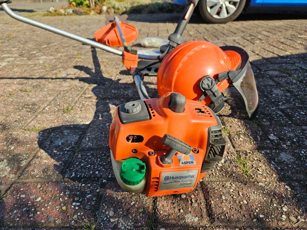 Bosmaaier Husqvarna 325R met veel toebehoren, Tuin en Terras, Ophalen, Benzine, Gebruikt, 30 tot 50 cm