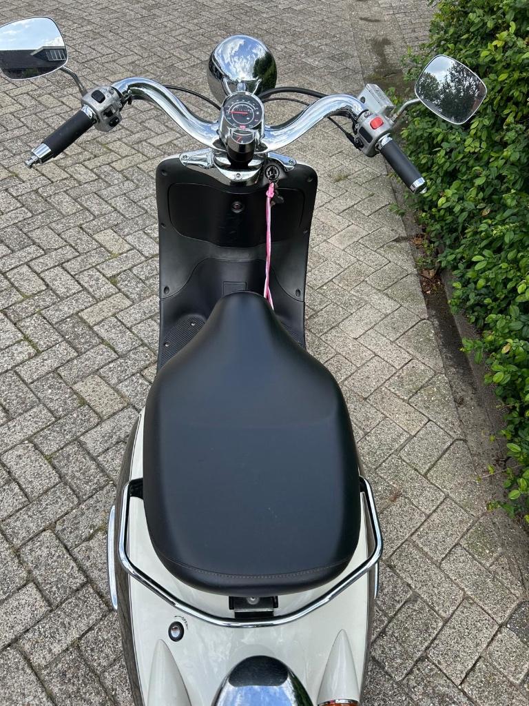 Aprilia mojito, Fietsen en Brommers, Scooters | Aprilia, Ophalen, Tweetakt, Gebruikt, Maximaal 45 km/u