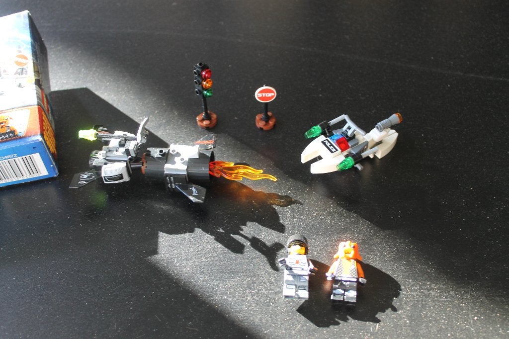 lego space police Freeze Ray Frenzy 5970, Lego, Ophalen of Verzenden, Zo goed als nieuw, Space