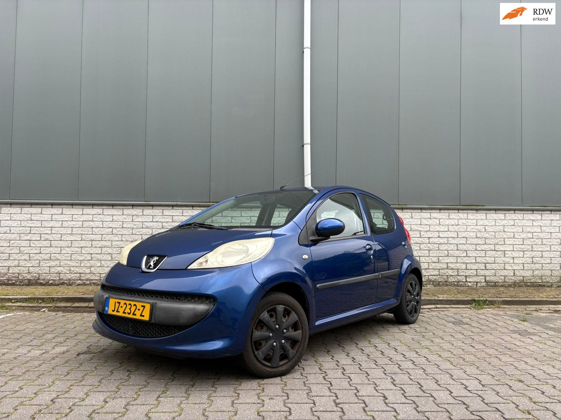 Peugeot 107 1.0-12V XR-NWE APK, Auto's, Voorwielaandrijving, Stof, Zwart, 68 pk