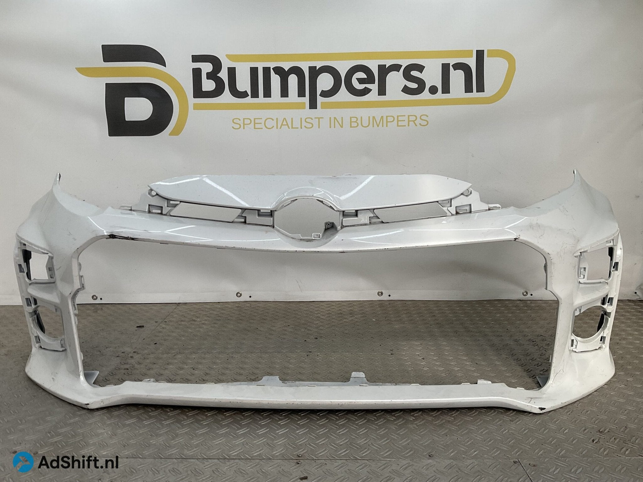 Bumper Toyota Yaris 4 IV GR Sport 5211952C80 Voorbumper D9-1