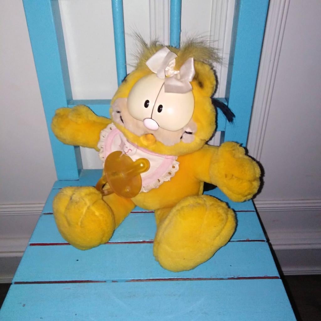 Garfield knuffel its a girl, Verzamelen, Ophalen of Verzenden, Garfield, Gebruikt, Beeldje of Figuurtje