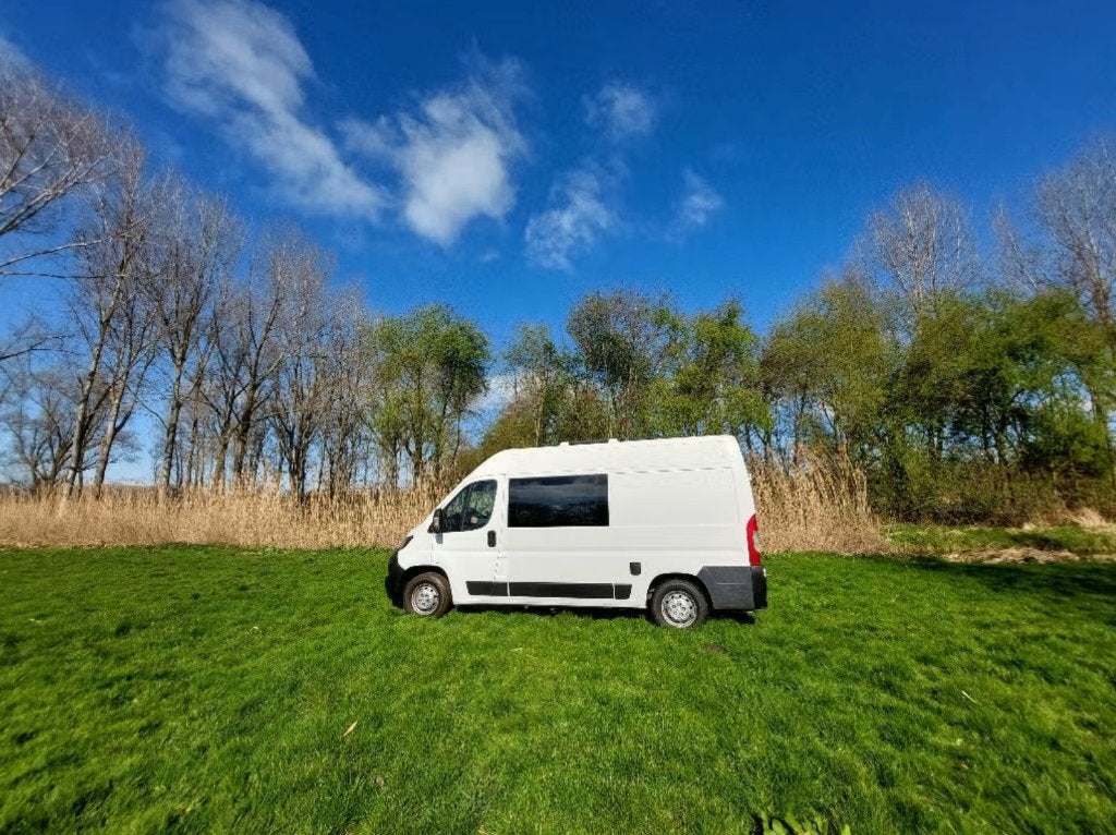 Camper Peugeot Boxer L2H2 off- en on-grid, Caravans en Kamperen, Campers, Overige merken, Luifel, Koelkast, Tot en met 2