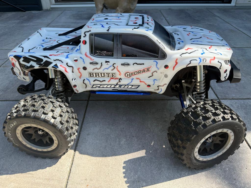 Traxxas X-Maxx met uitgebreide upgrades en lipos, Gebruikt, Auto offroad, RTR (Ready to Run), Overige schalen