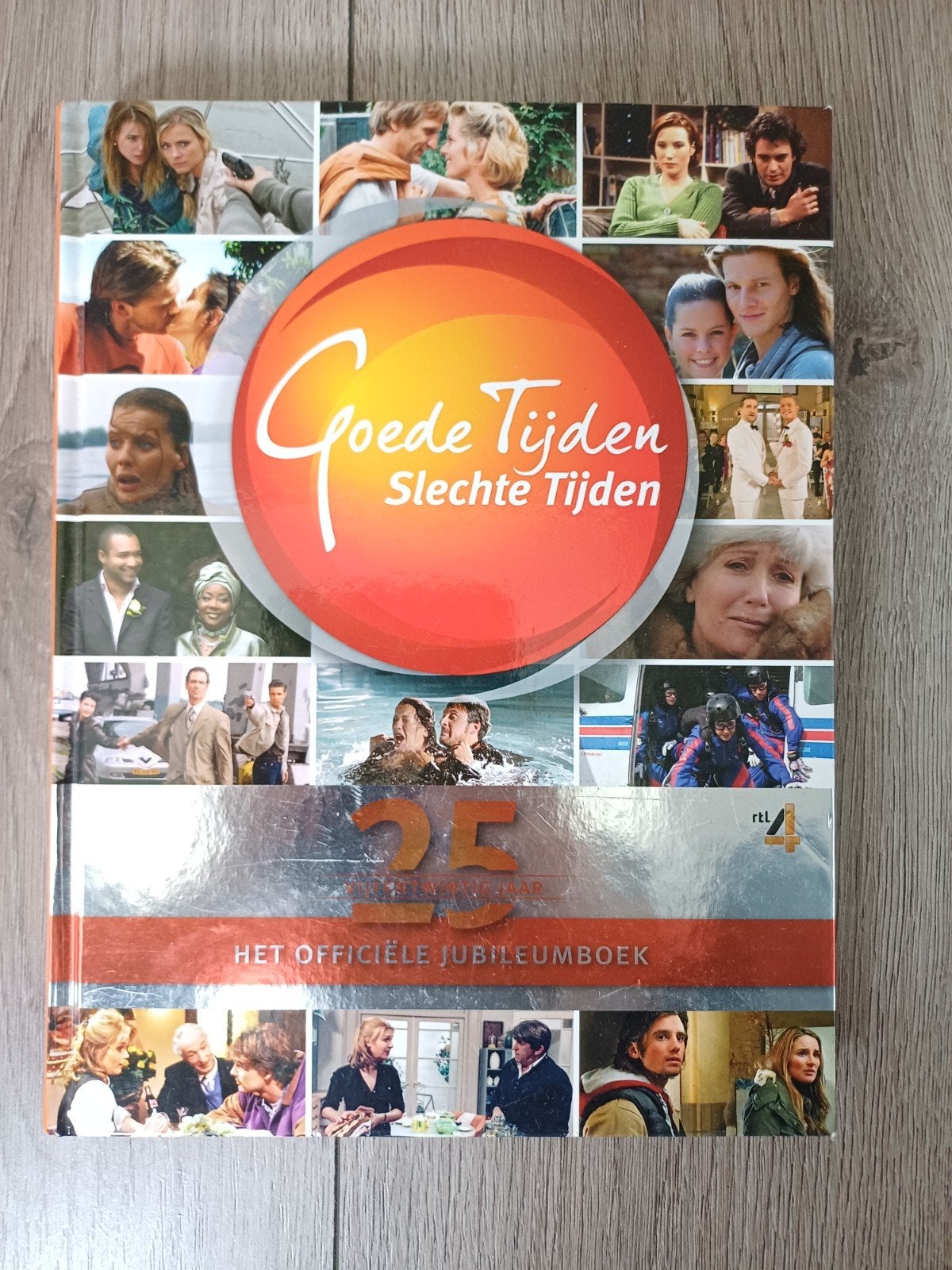 GTST 25 Jaar Jubileumboek - Het Officiële Jubileumboek, Ophalen of Verzenden, Helen Helmink, Tv-serie