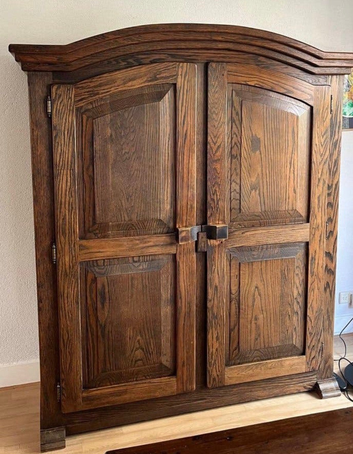 Houten kast, servieskast, massief eiken kast, Ophalen