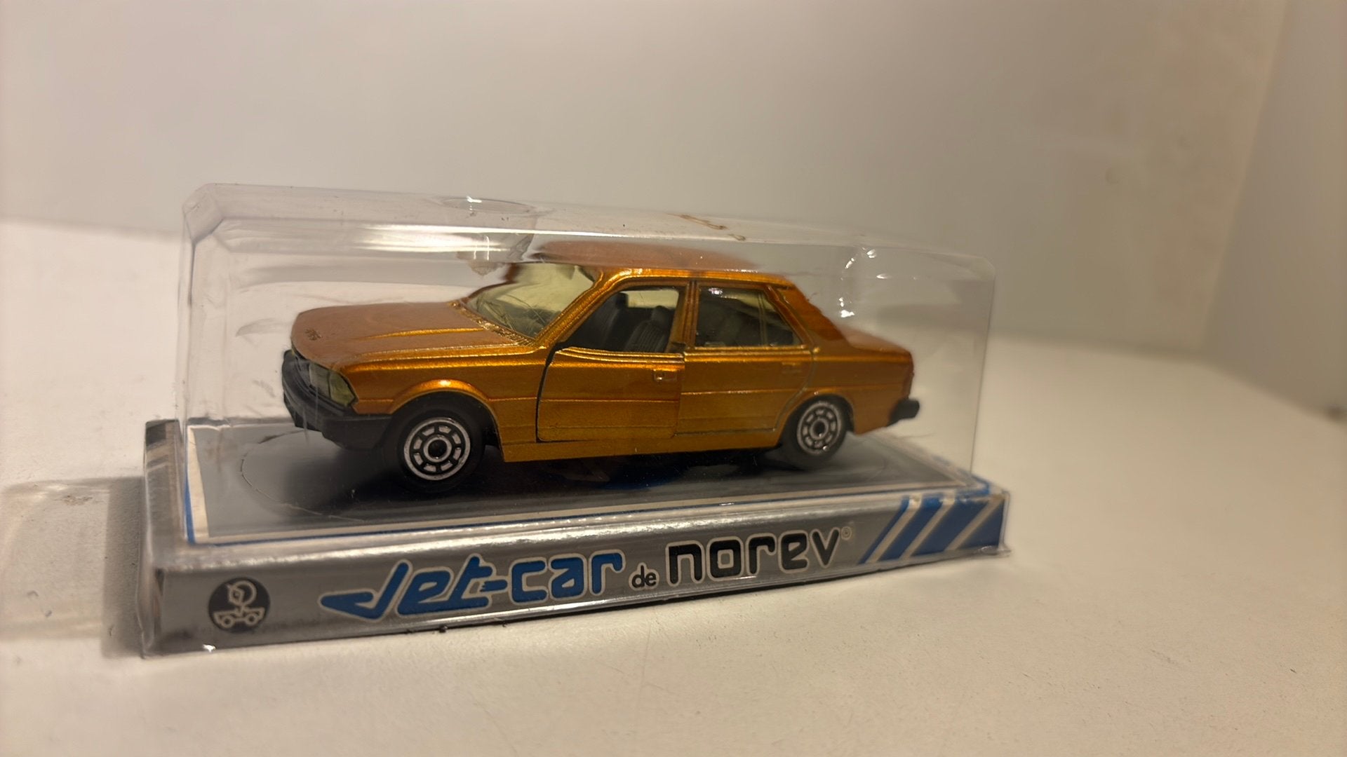 Peugeot 305 norev 1.43, Hobby en Vrije tijd, Auto, Norev, Ophalen of Verzenden, A