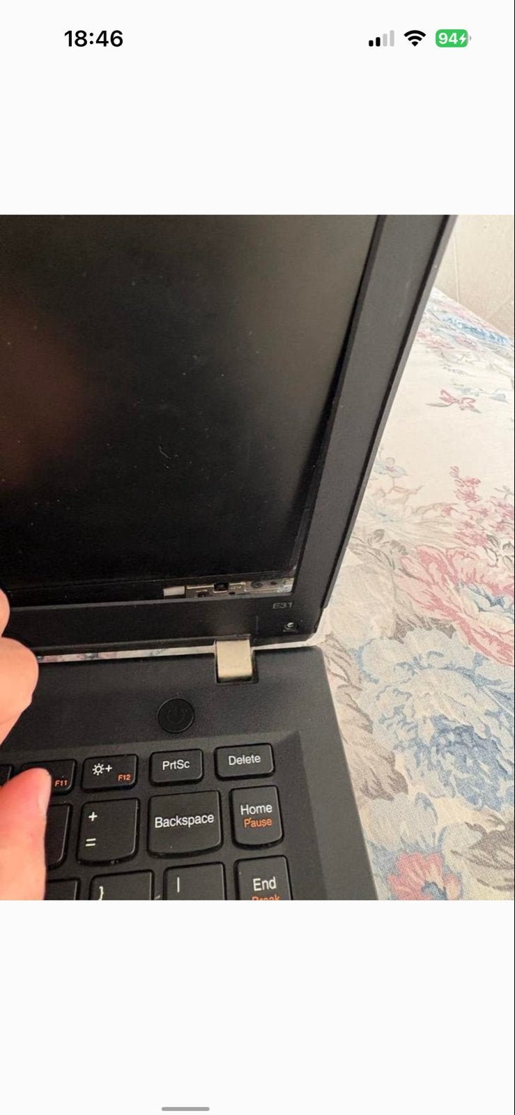 Lenovo laptop - hoekje beschadigd, verder goed werkend, Computers en Software, Ophalen, Gebruikt, 15 inch, 2 tot 3 Ghz