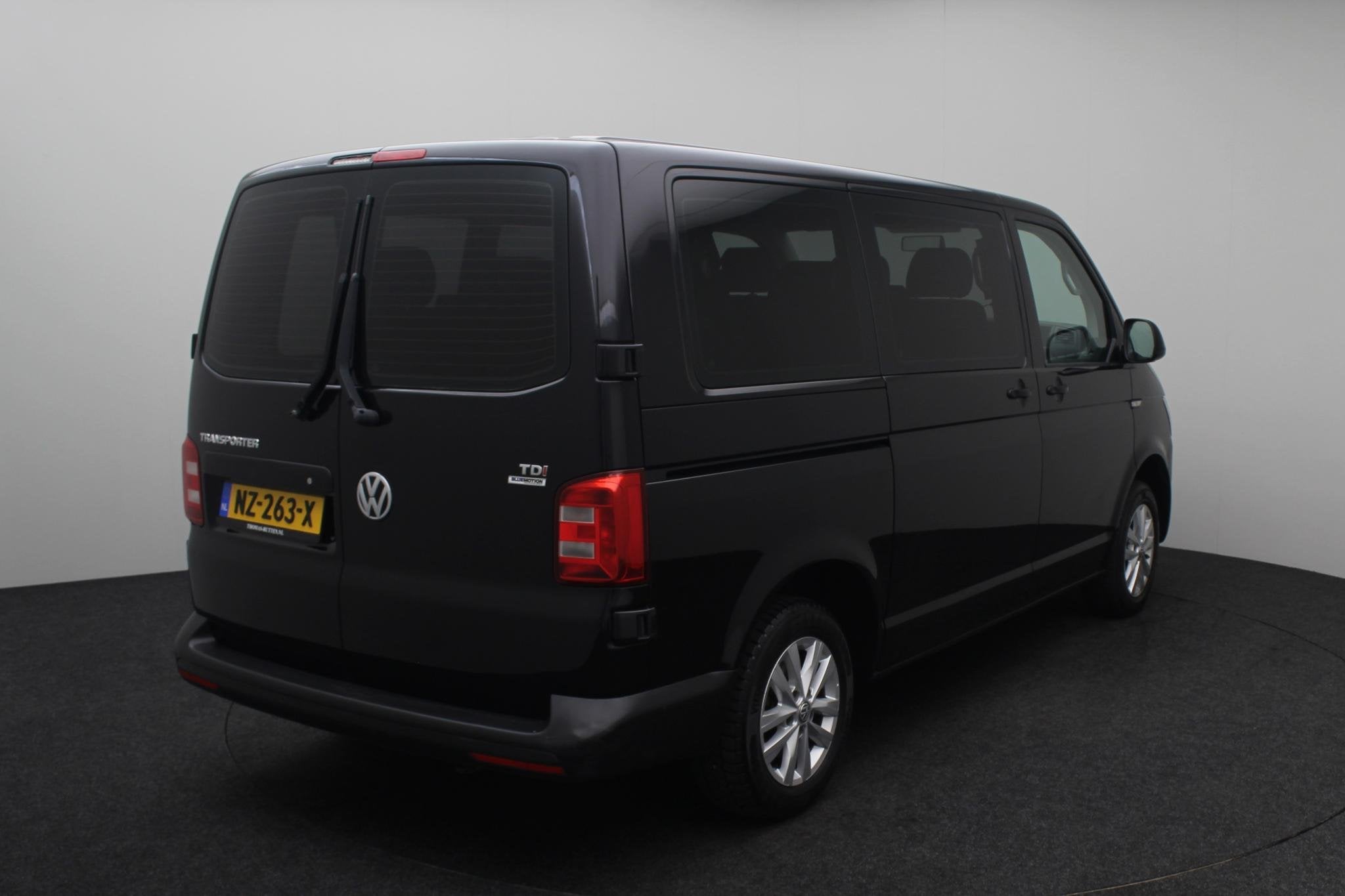 Volkswagen Transporter Kombi 2.0 TDI L1H2 Comfortline 2015 I, Auto's, Volkswagen, Voorwielaandrijving, Automatische klimaatregeling