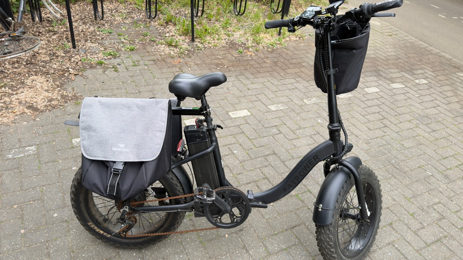 Elektrische vouwfiets met gashendel en dikke banden, Fietsen en Brommers, Elektrische fietsen, Zo goed als nieuw, Overige merken