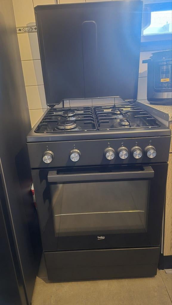 Beko fornuis, Gas, Vrijstaand, 85 tot 90 cm, 4 kookzones