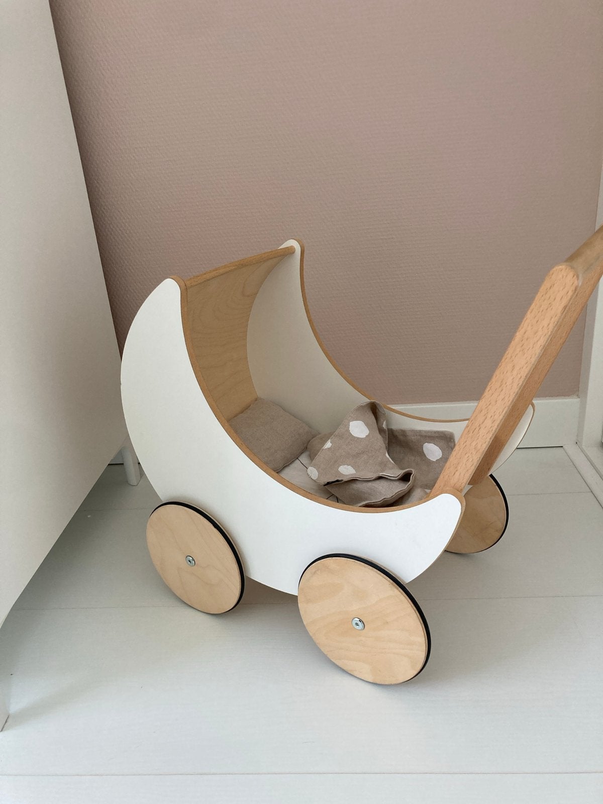 Ooh Noo poppenwagen - Houten poppenwagen met beddengoed, Ophalen, Zo goed als nieuw, Overige typen