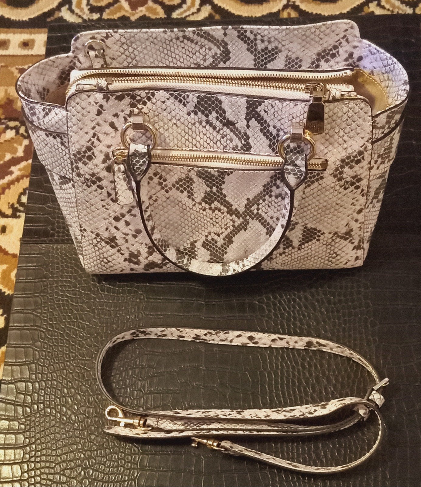 NIEUW! Guess dames tas ("Holly All" serie), Ophalen of Verzenden, Nieuw