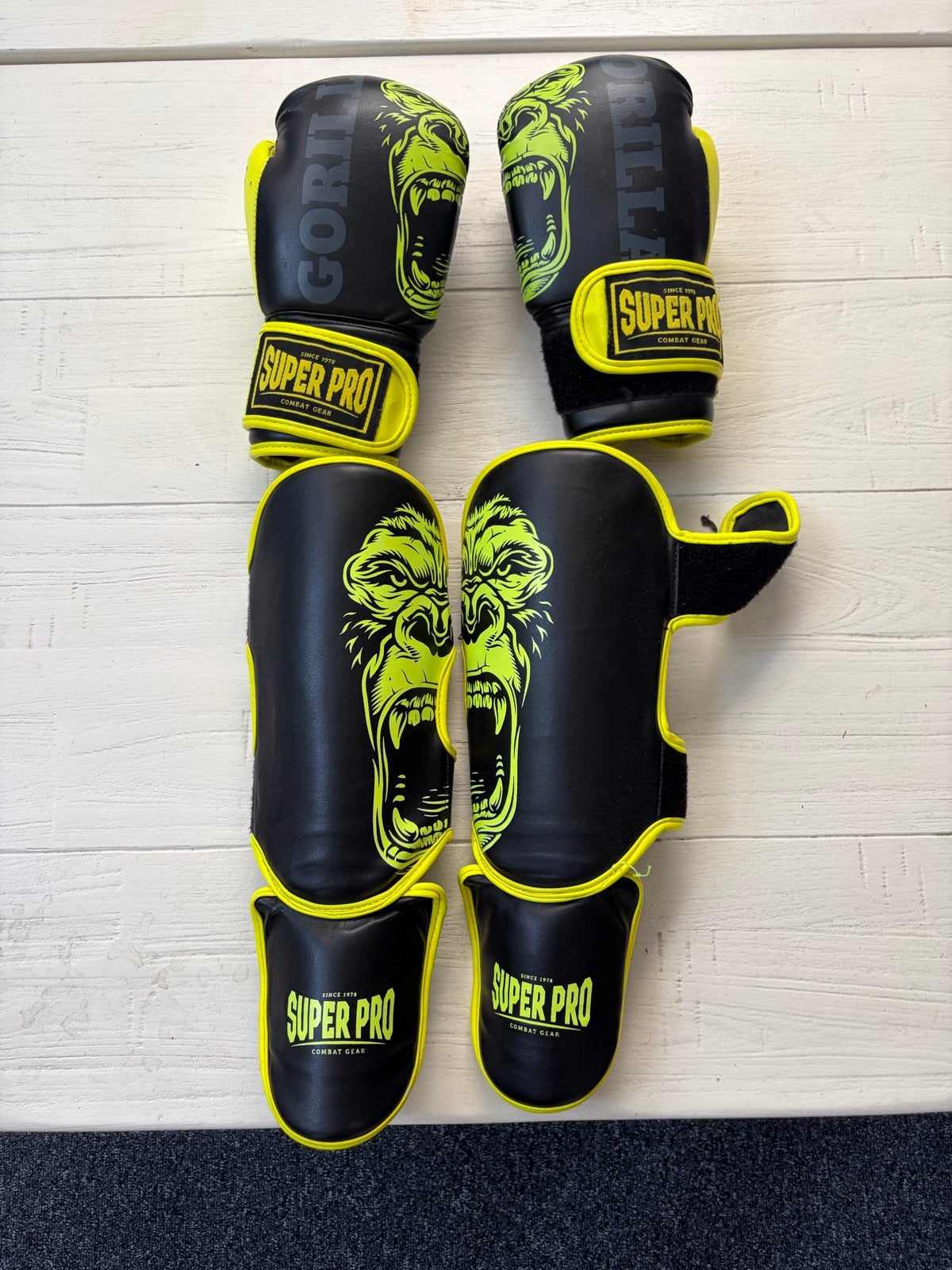 Kickboks boks set voor kinderen - Super Pro Combat Gear, Sport en Fitness, Vechtsporten en Zelfverdediging, Overige, Maat XS of kleiner