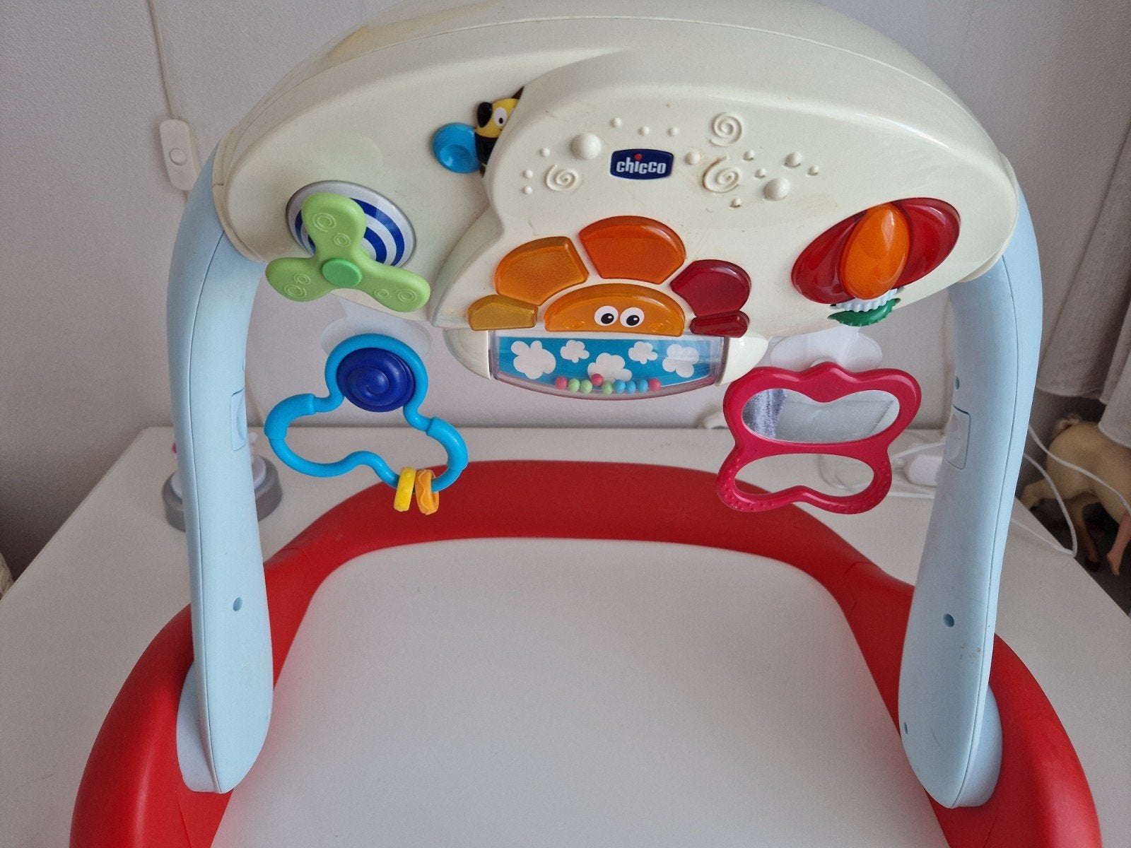 Babyspeelgoed, Ophalen