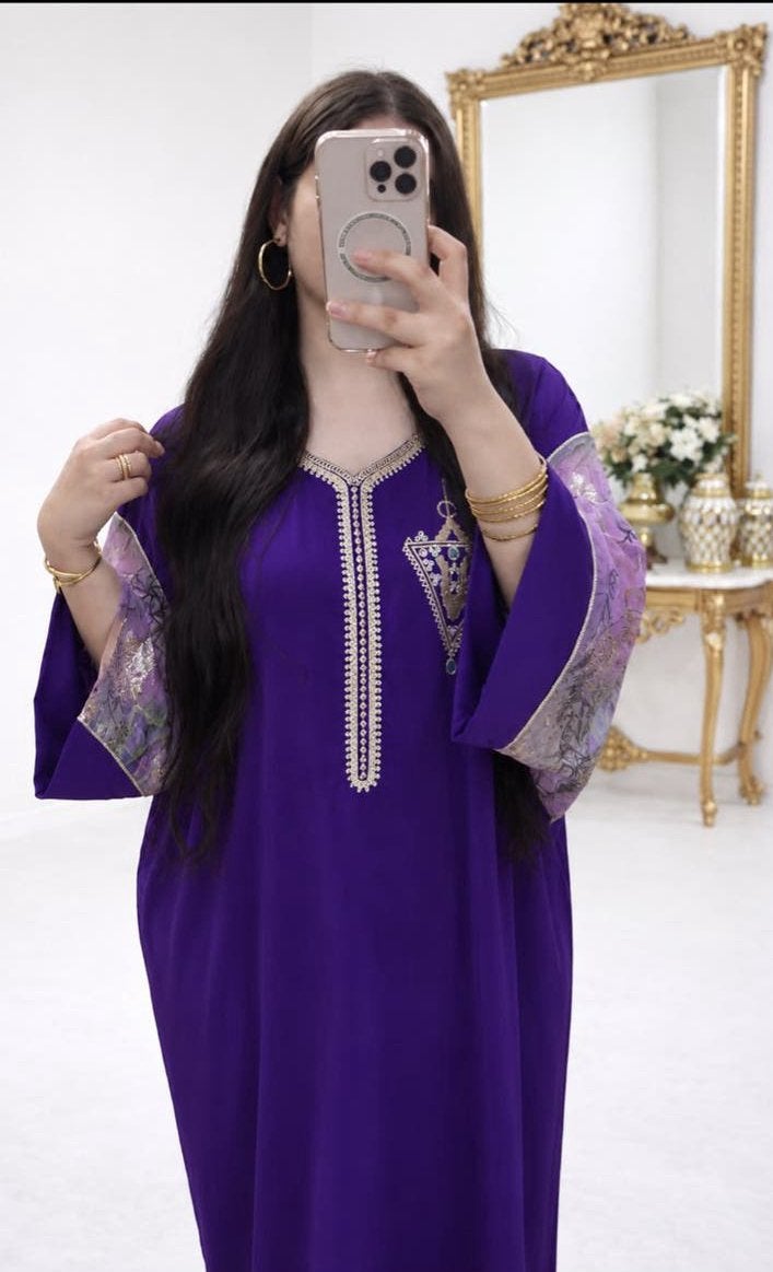 Prachtige paarse kaftan met gedetailleerde mouwen, Maat 38/40 (M), Paars, Nieuw, Ophalen of Verzenden