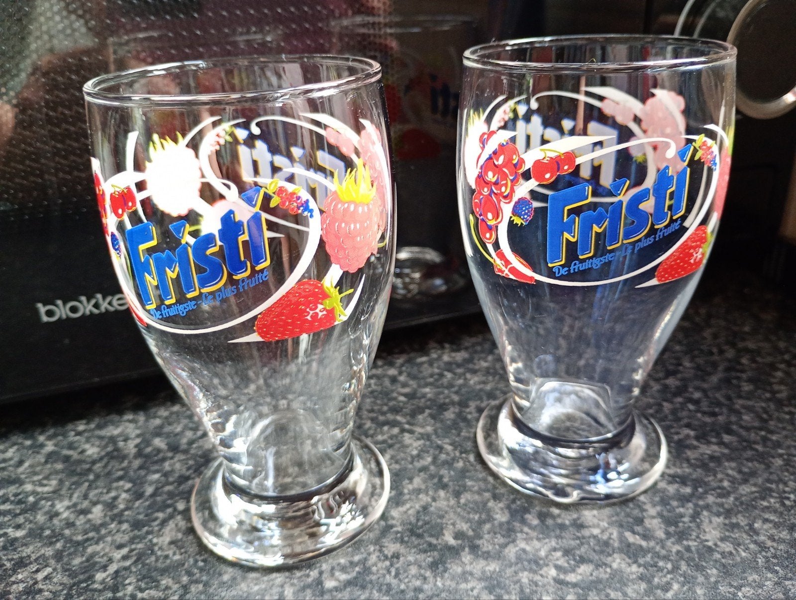 Fristi glazen - Set van 2, Verzamelen, Ophalen of Verzenden, Zo goed als nieuw, Frisdrankglas