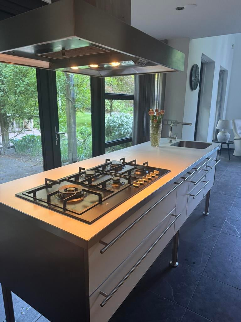 Bulthaup keuken met kookeiland, zonder inbouwapparatuur, Huis en Inrichting, Keuken | Complete keukens, Ophalen, Gebruikt, Wit