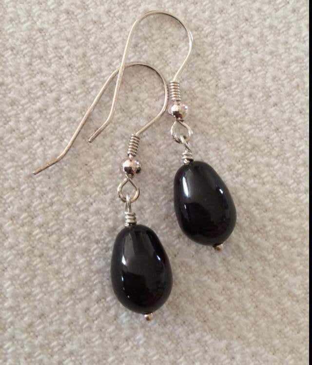 Zilveren Oorbellen met hoogglans SWAROVSKI parel, zwart, Sieraden, Tassen en Uiterlijk, Oorbellen, Hangers, Zwart, Nieuw, Ophalen of Verzenden