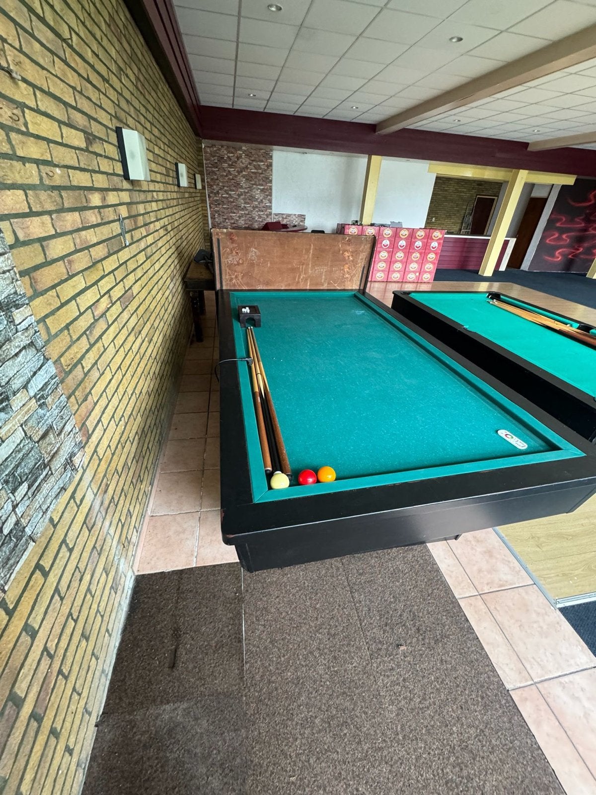 Gebruikte Biljarttafel met Keuen en Ballen, Sport en Fitness, Ophalen, Gebruikt, Biljarttafel