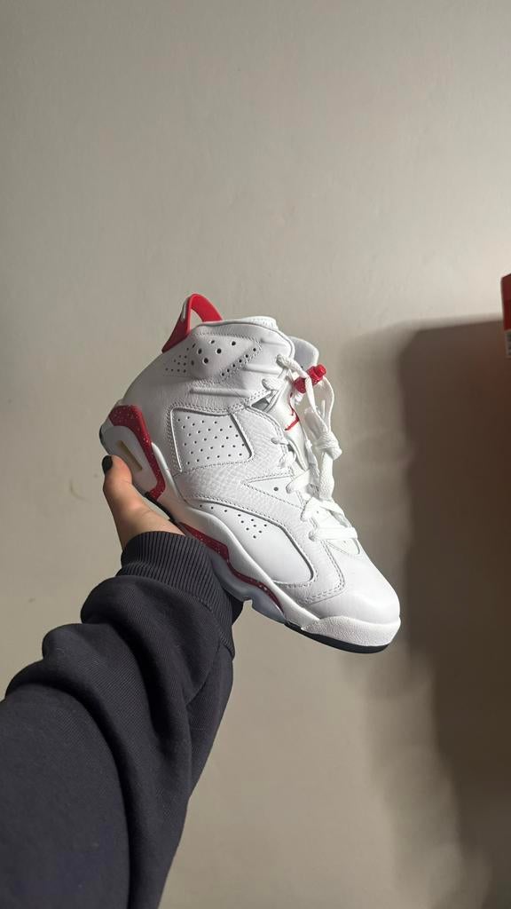 Jordan 6 red oreo 41, Ophalen of Verzenden, Zo goed als nieuw, Schoenen