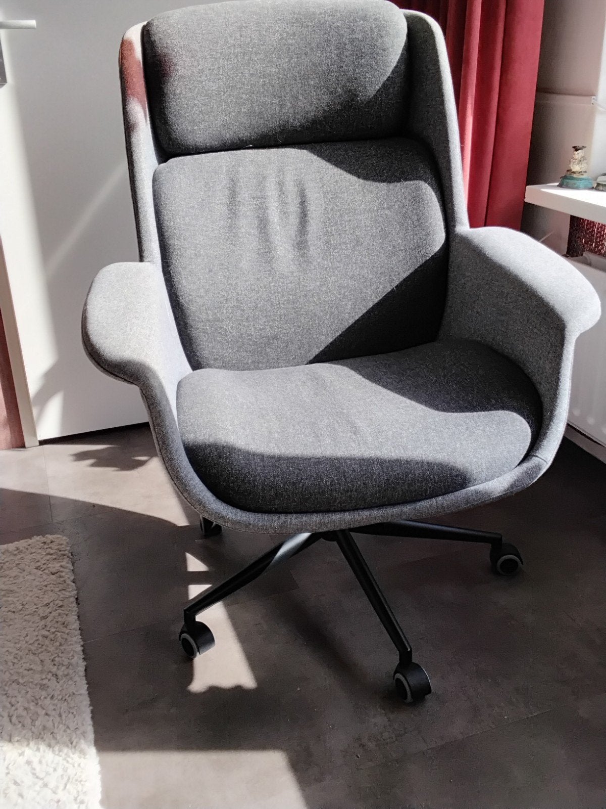 Ikea Aleby draaifauteuil met voetenbank op wieltjes, Ophalen, 75 tot 100 cm, Zo goed als nieuw, Stof