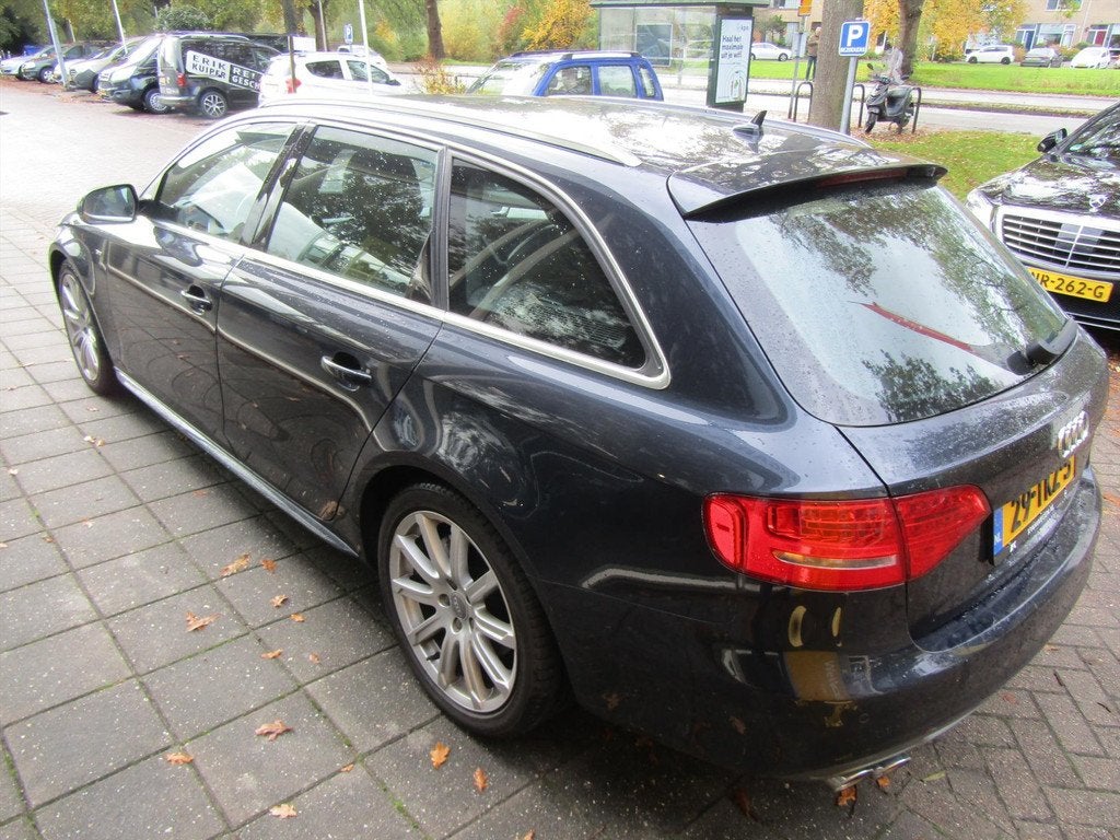 Audi A4 2.0 TDI S-LINE AVANT, Auto's, Audi, Voorwielaandrijving, Gebruikt, Zwart, 4 cilinders