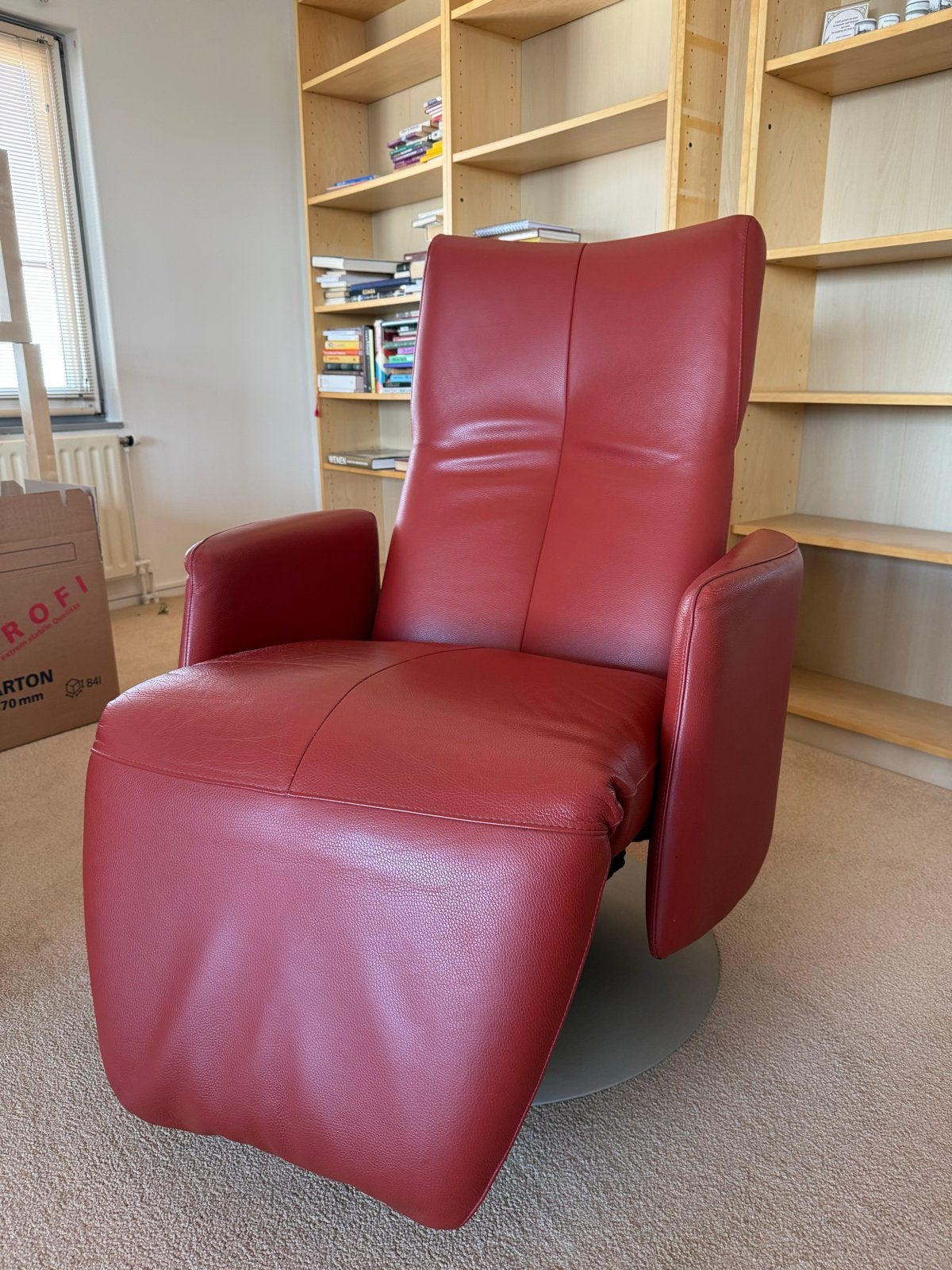 Leolux relaxfauteuil elektrisch verstelbaar rood leer, Ophalen, Gebruikt, Leer, 75 tot 100 cm
