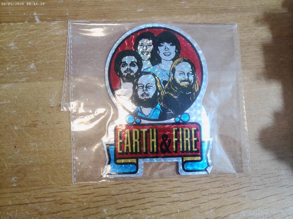 sticker Earth & Fire, Verzamelen, Stickers, Ophalen of Verzenden, Zo goed als nieuw, Overige typen