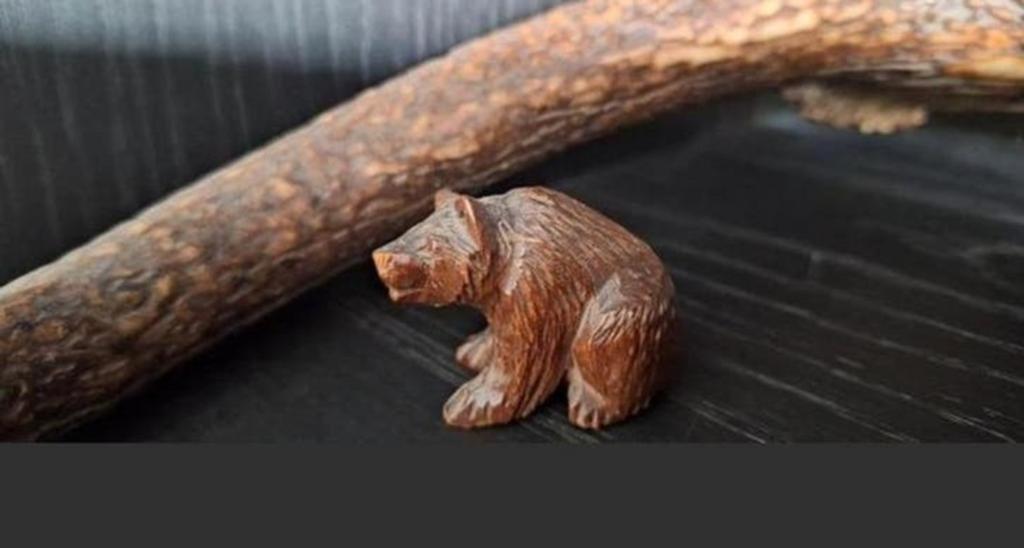 Vintage jaren '50 houten beertje - Handgesneden sculptuur, Antiek en Kunst, Houtsnijwerk, Minder dan 20 cm, Ophalen of Verzenden