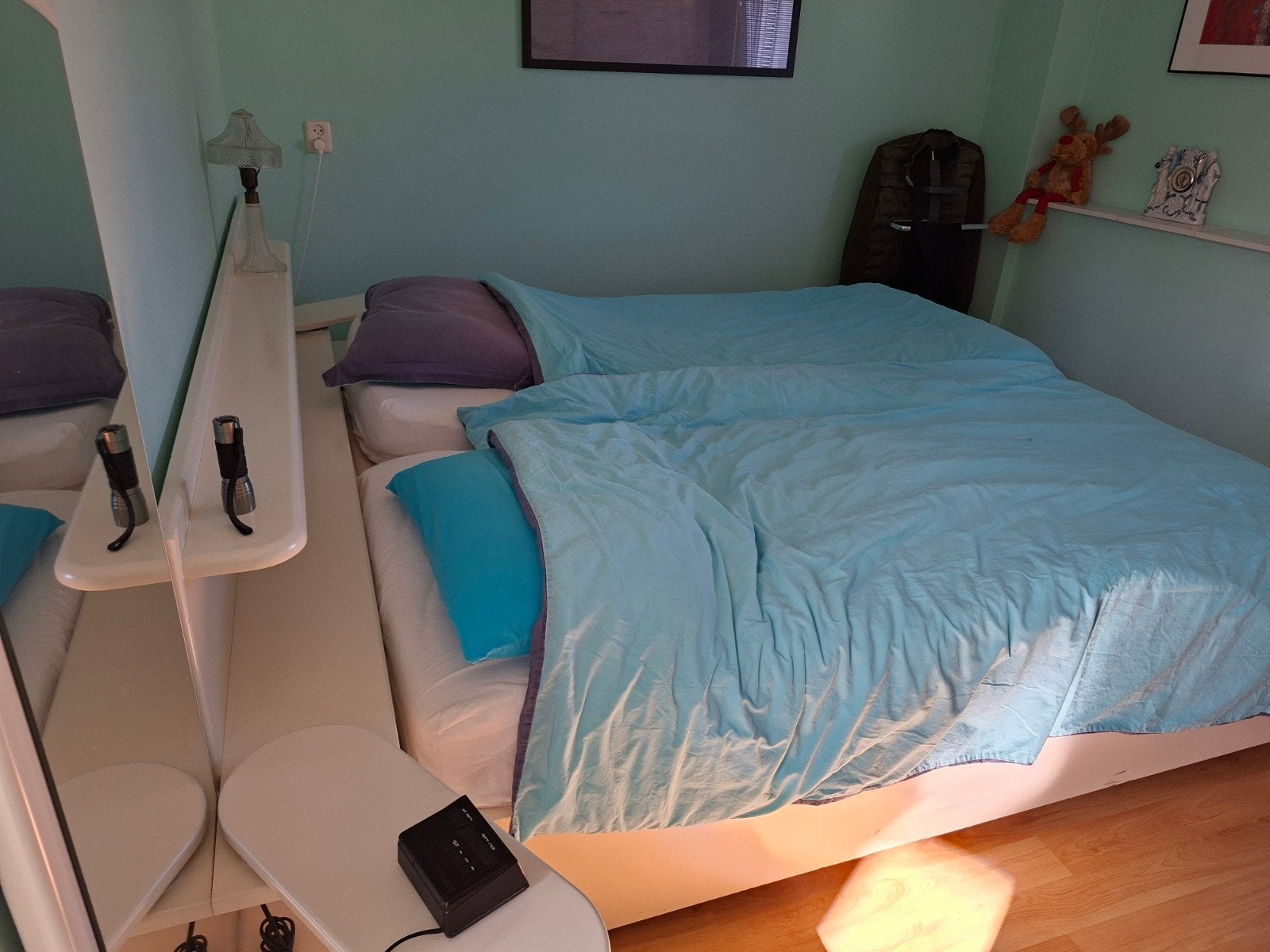 Tweepersoonsbed 180x200 met lattenbodems en nachtkastjes, Huis en Inrichting, Slaapkamer | Bedden, Ophalen