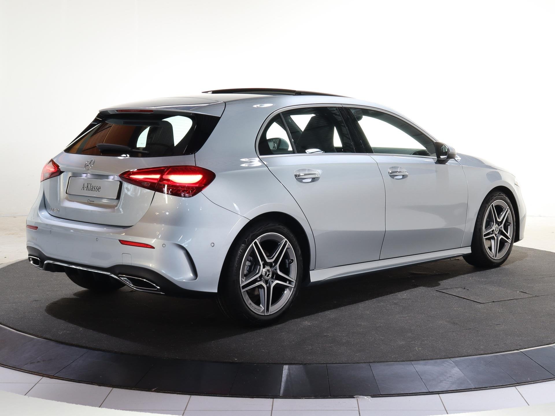 Mercedes-Benz A-klasse 180 Business Solution AMG | 30-06-202, Auto's, Mercedes-Benz, 136 pk, 4 cilinders, Bedrijf, Zilver of Grijs