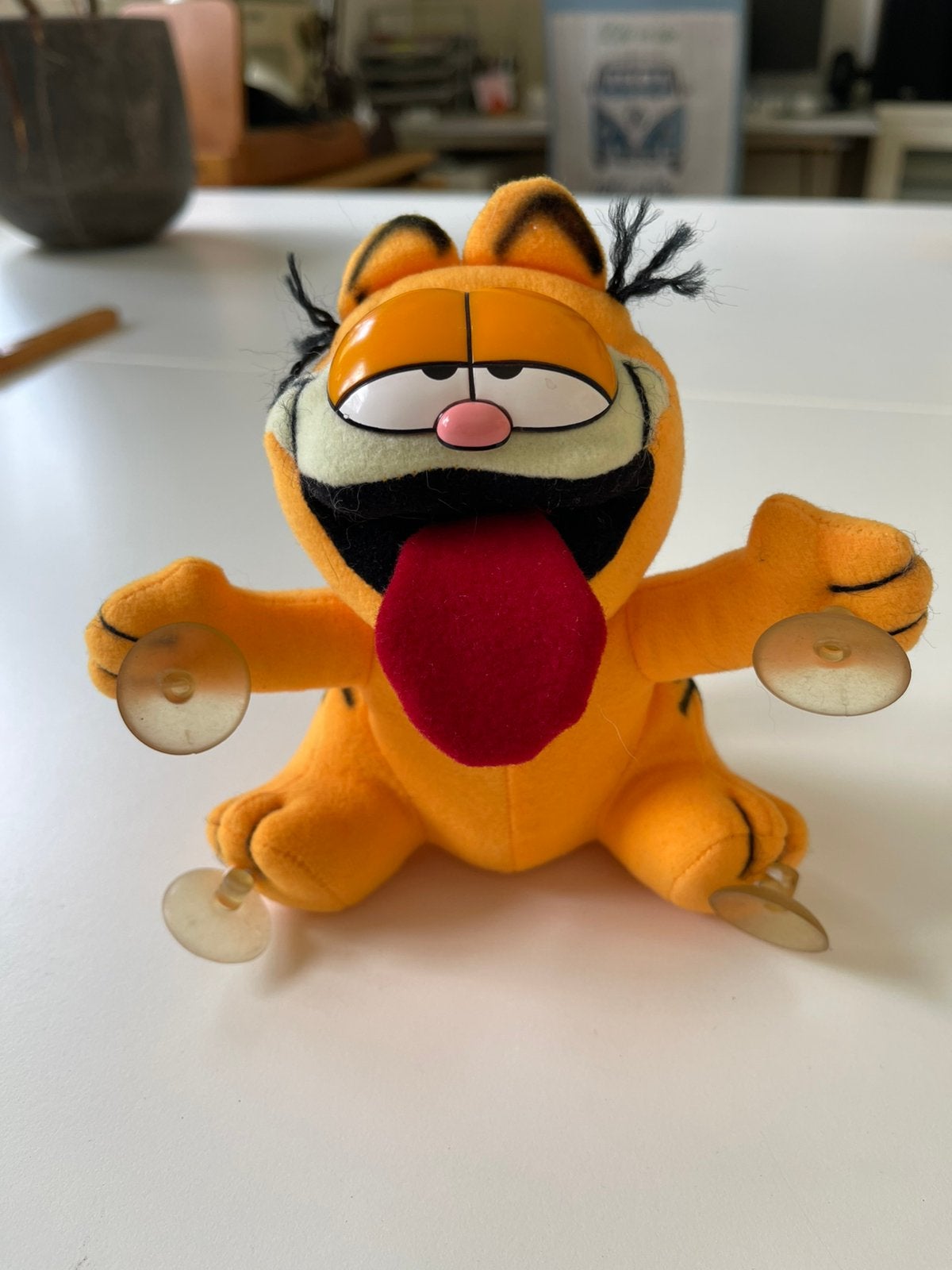 Garfield met zuignap, gewone stof, 15 cm, Ophalen of Verzenden, Zo goed als nieuw, Overige typen