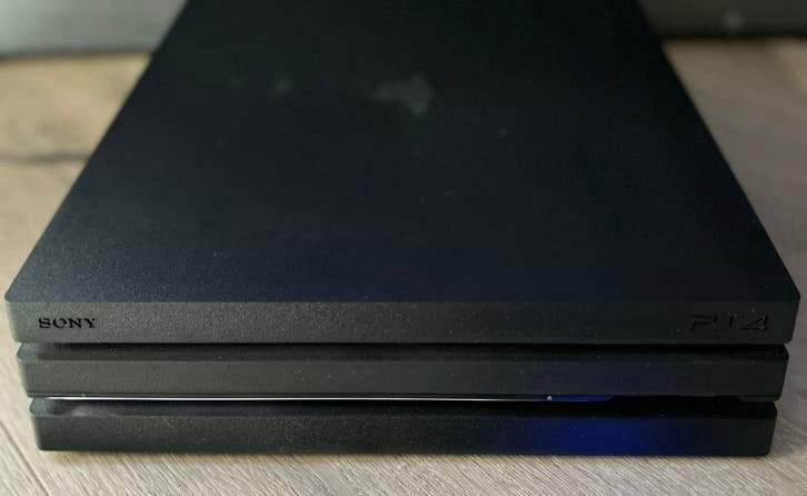 Sony PlayStation 4 Slim met div games, Met games, Ophalen of Verzenden, Zo goed als nieuw, Zonder controller