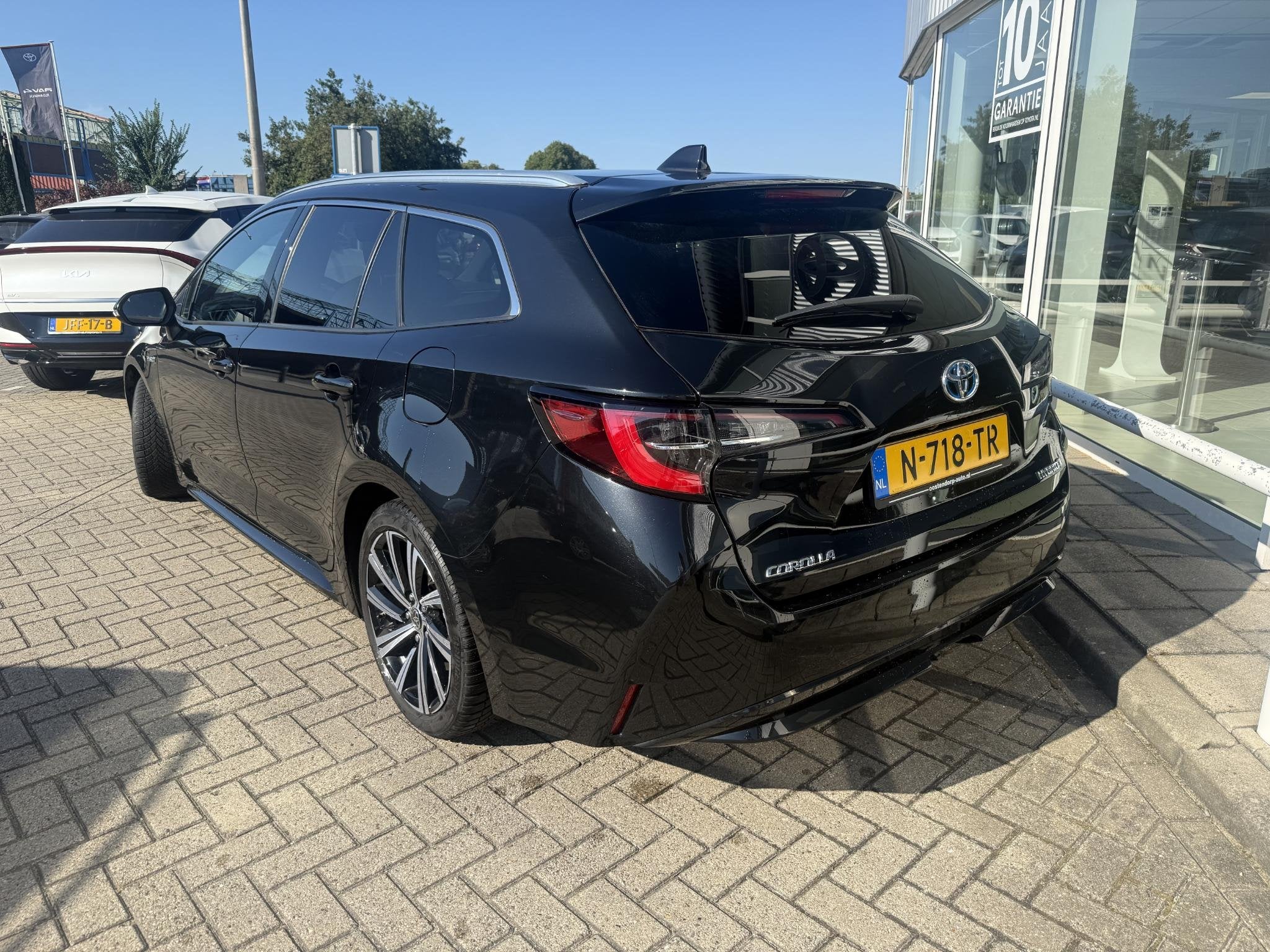 Toyota Corolla Touring Sports 1.8 Hybrid Business Plus + tre, 1345 kg, 450 kg, Gebruikt, 4 cilinders
