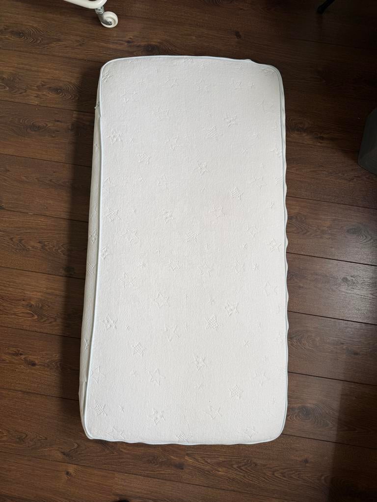 IKEA Vyssa matras ledikant 60x120cm, Ophalen, 190 cm of minder, Zo goed als nieuw, Matras
