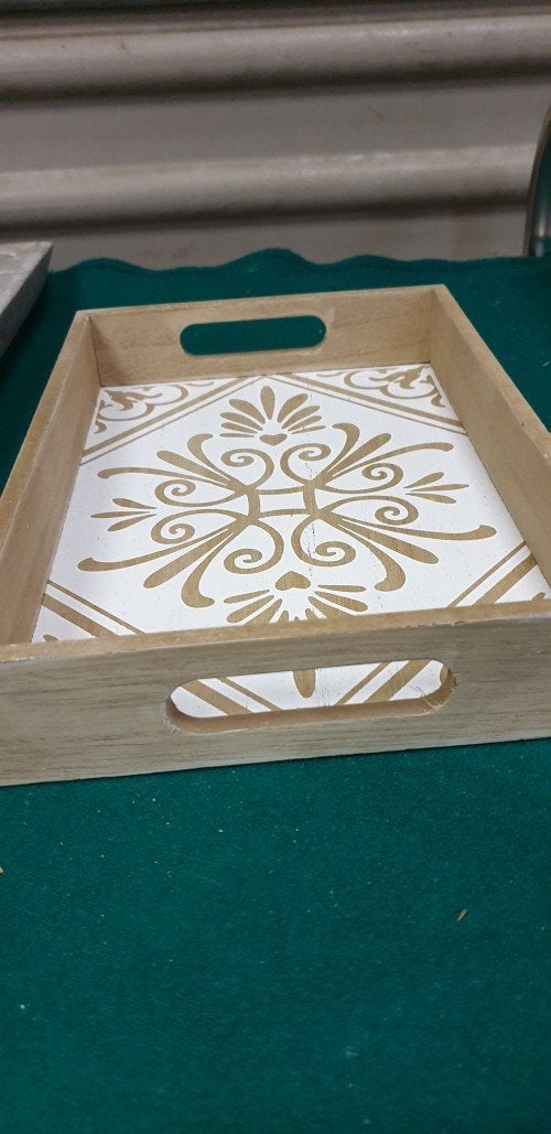 Dienblad / plateau van hout met handgrepen en decoratie, Huis en Inrichting, Woonaccessoires | Dienbladen, Ophalen of Verzenden