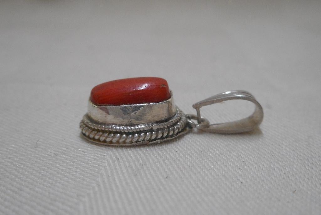 Zilveren hanger met bloedkoraal nr.570, Verzenden, Zo goed als nieuw, Zilver, Zilver