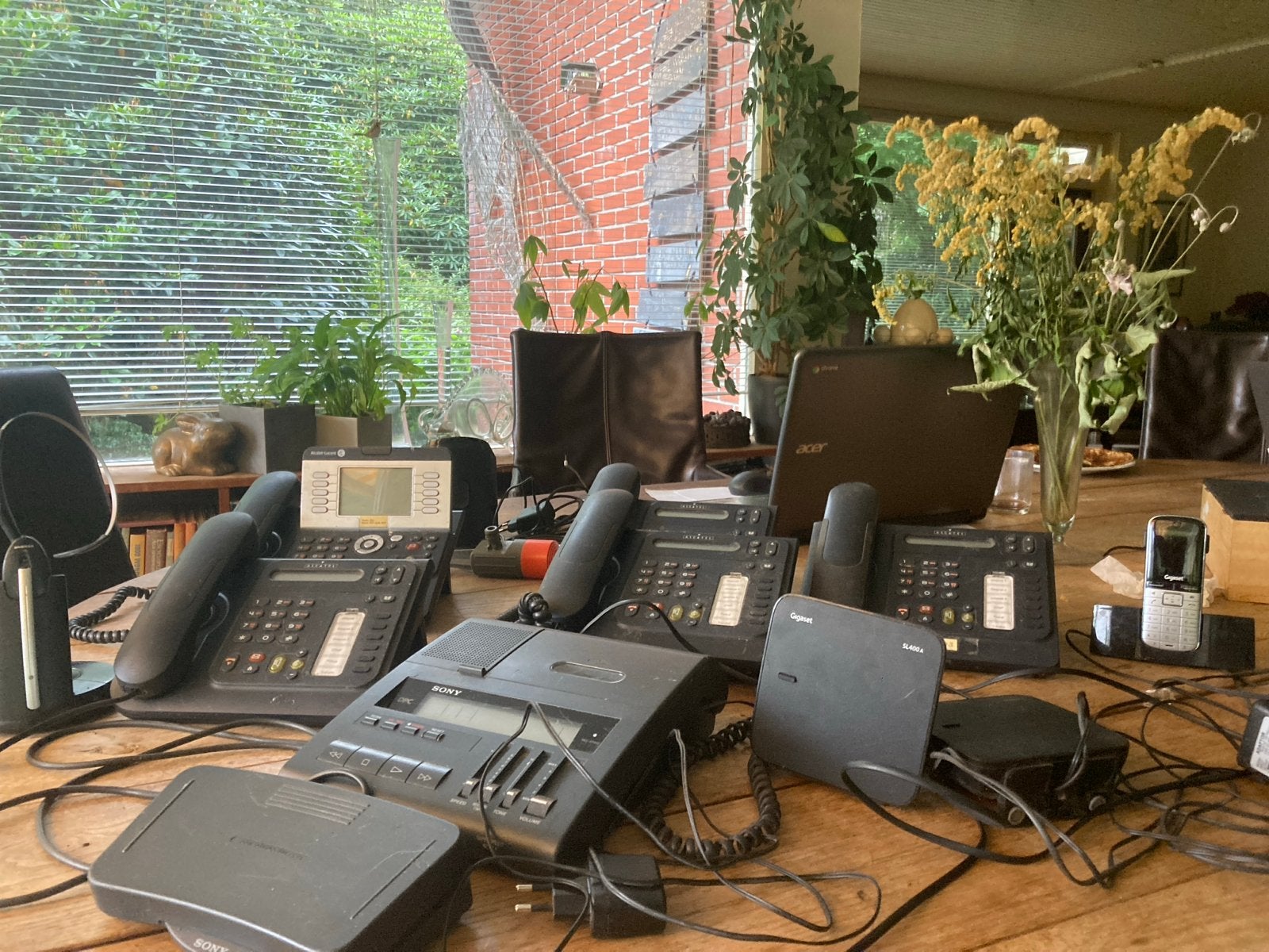Partij vaste telefoons, draadloze DECT en antwoordapparaat, Ophalen of Verzenden, Gebruikt, 1 handset