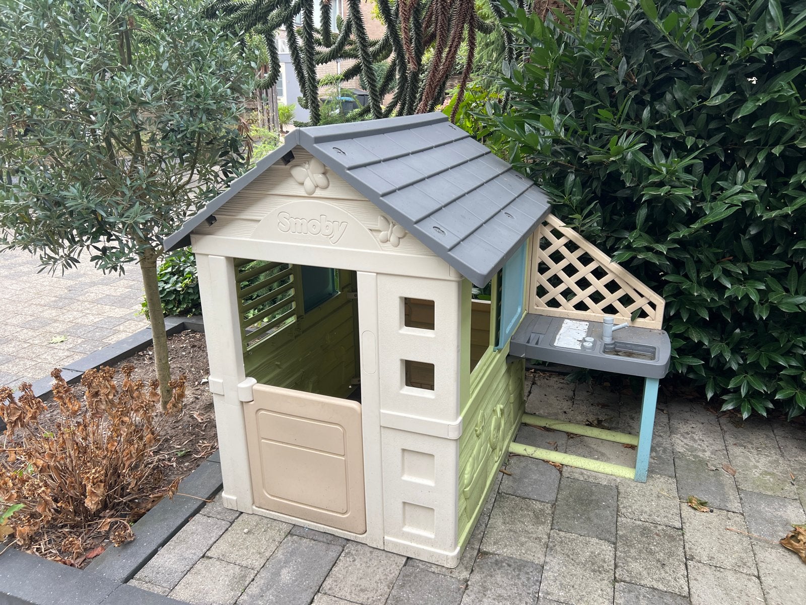 Smoby Speelhuisje met Keuken - Perfect voor Buitenplezier, Ophalen, Gebruikt, Kunststof