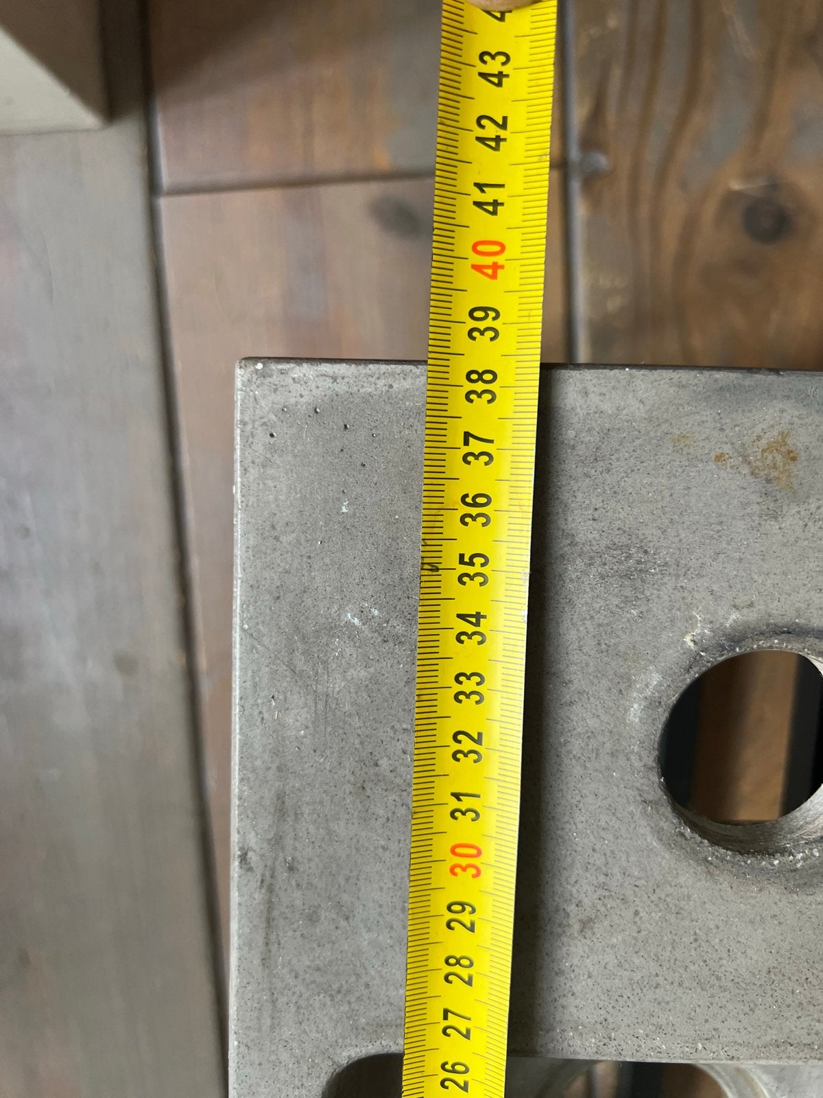 Betonnen wastafel met zwart metalen onderstel, Ophalen of Verzenden, Gebruikt, Steen, Wastafel
