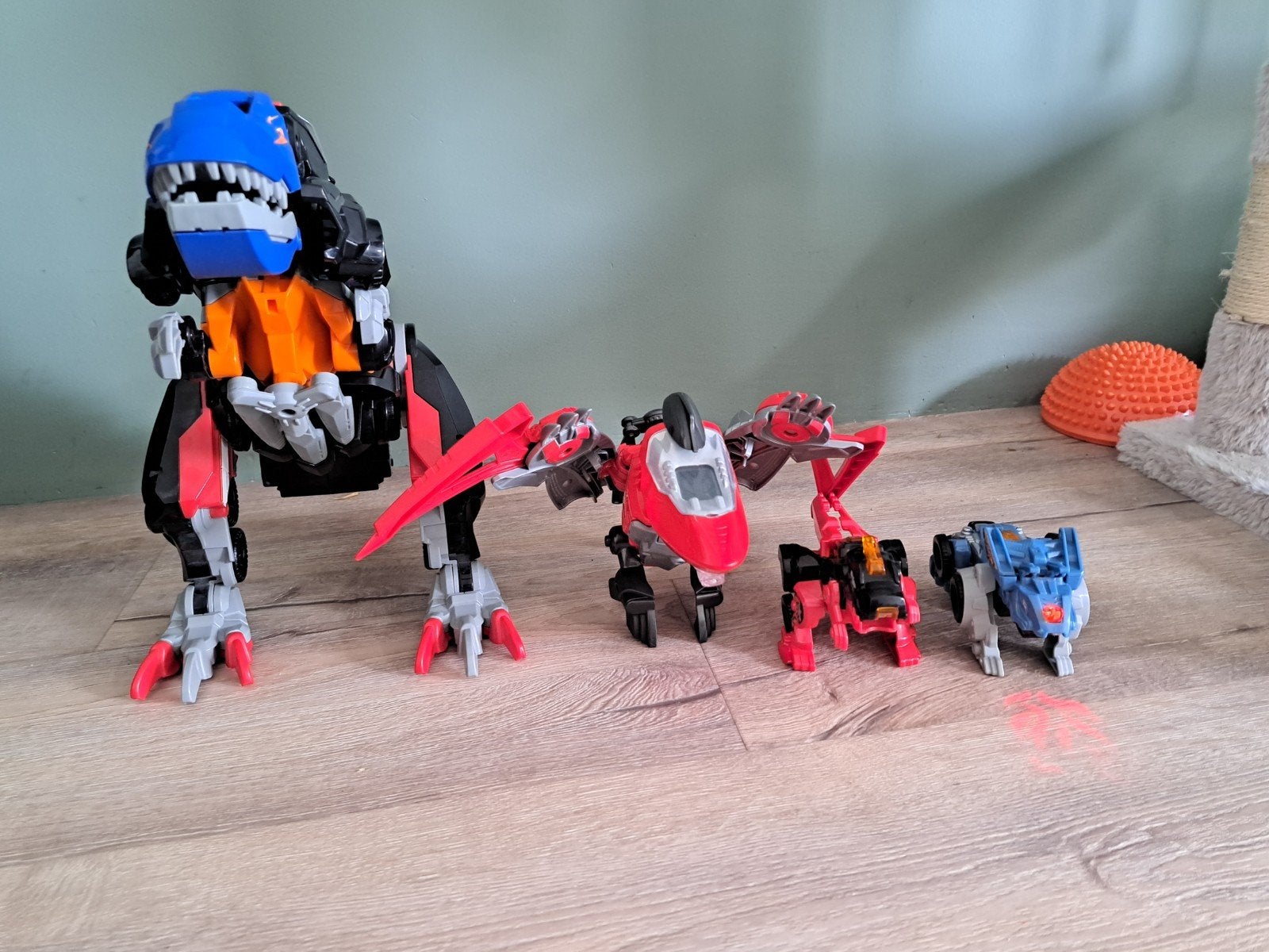 VTech Switch & Go Dinos: T-Rex, Helikopter, Brandweerwagen, Ophalen, Gebruikt