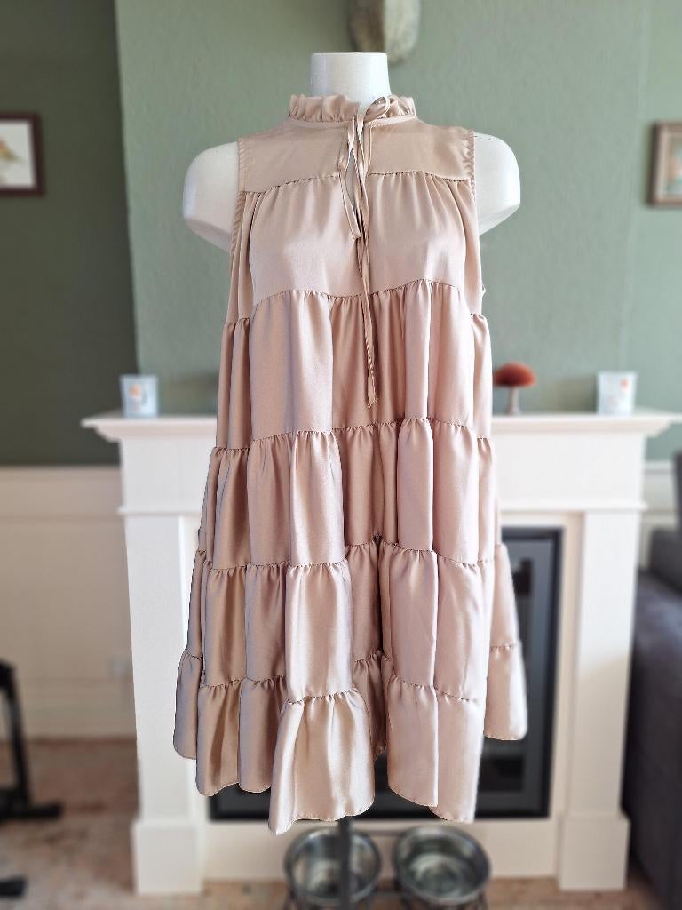 New Collection champagne beige babydoll jurk M 38, Kleding | Dames, Maat 38/40 (M), Verzenden, Beige, Zo goed als nieuw
