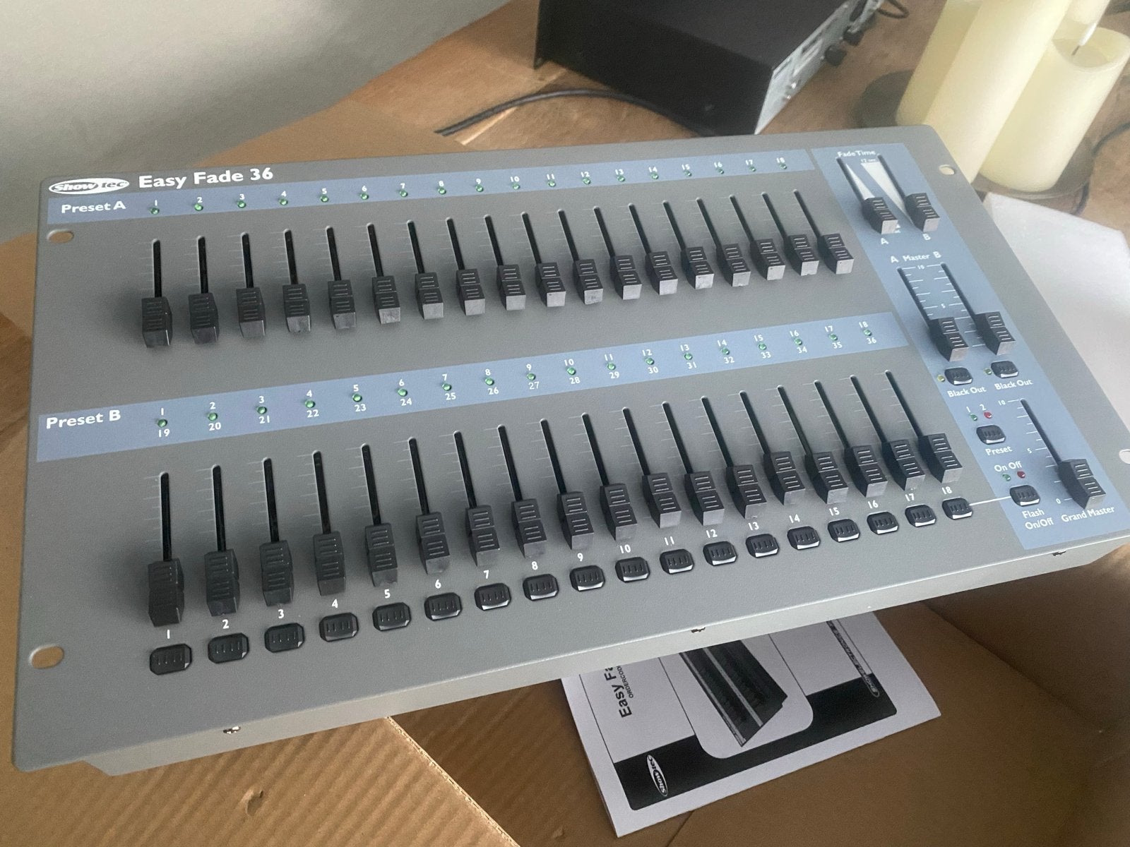Showtec Easy Fade 36 - 36-kanaals lichttafel, Muziek en Instrumenten, Geluidgestuurd, Overige typen, Ophalen of Verzenden, Zo goed als nieuw