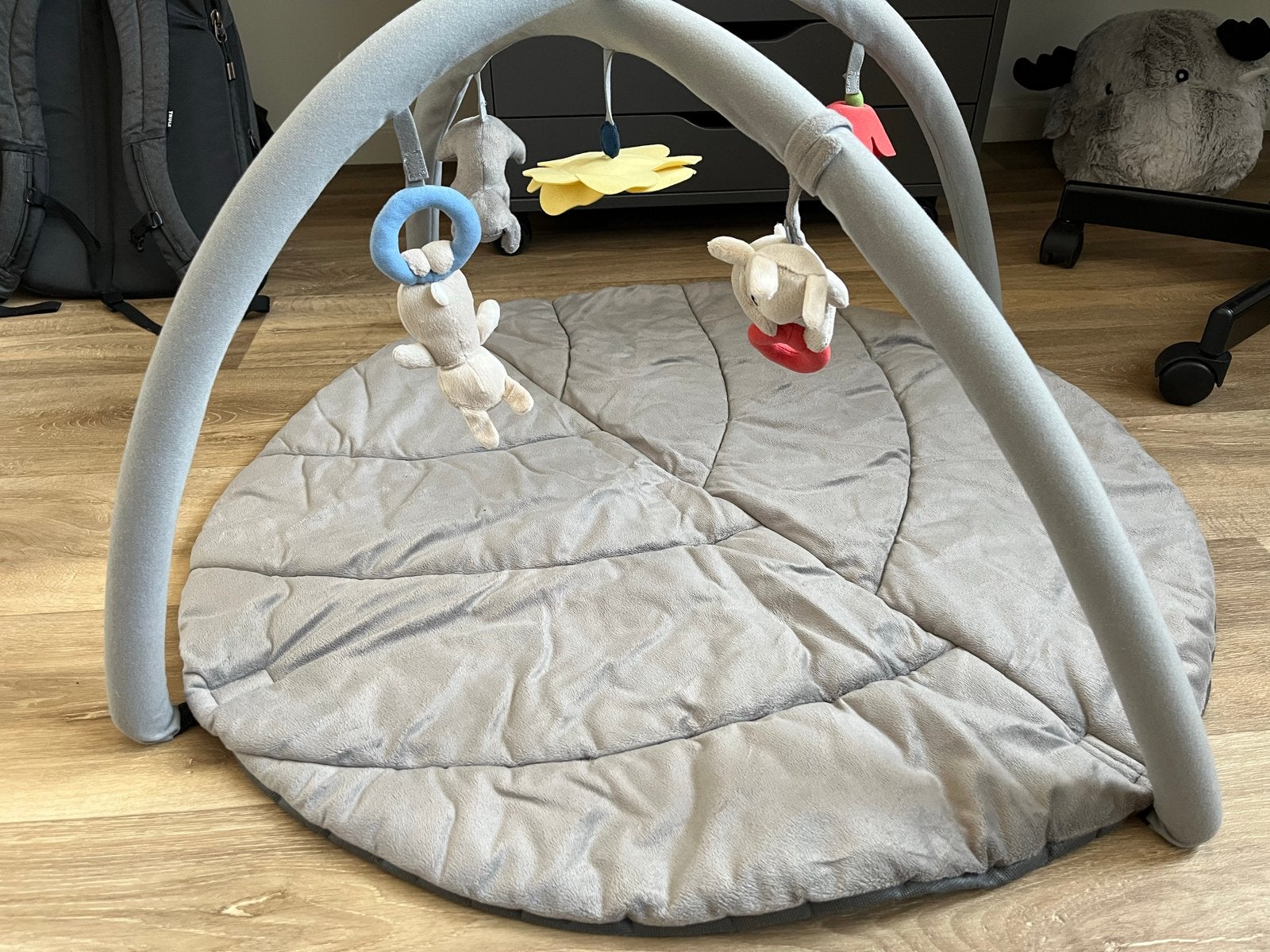 IKEA Babygym met speelkleed en hangende speeltjes, Ophalen, Zo goed als nieuw, Babygym