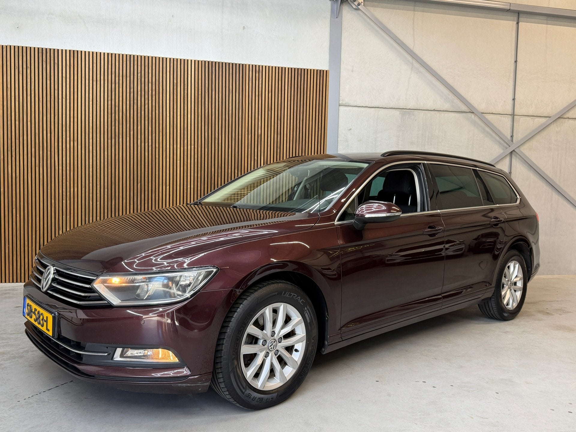 Volkswagen Passat Variant 1.6 TDI Highline | AUTOMAAT | NIEU, Auto's, Dealer onderhouden, Stof, Gebruikt, Euro 6