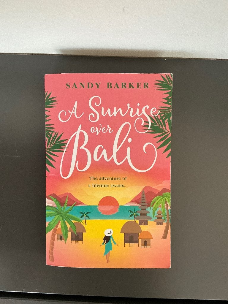 A Sunrise Over Bali - Sandy Barker (Engels), Ophalen, Wereld overig, Sandy Barker, Zo goed als nieuw