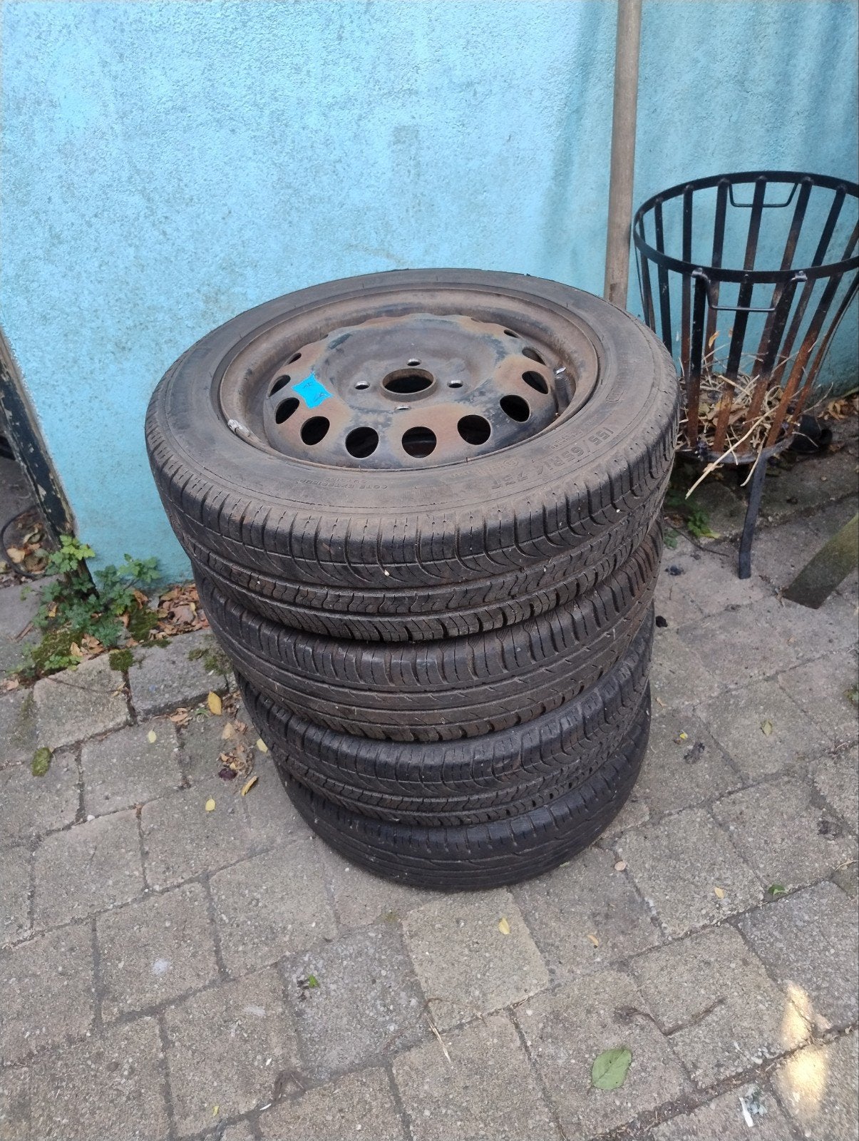Gebruikte zomerbanden met stalen velgen - 155/65R14 aygo, Ophalen of Verzenden, Gebruikt