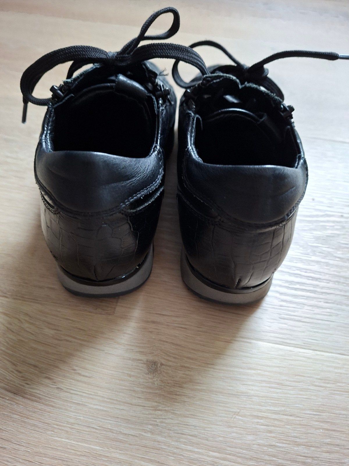 leren dames schoenen maat 41, Kleding | Dames, Zwart, Ophalen of Verzenden, Sneakers of Gympen, Red rag